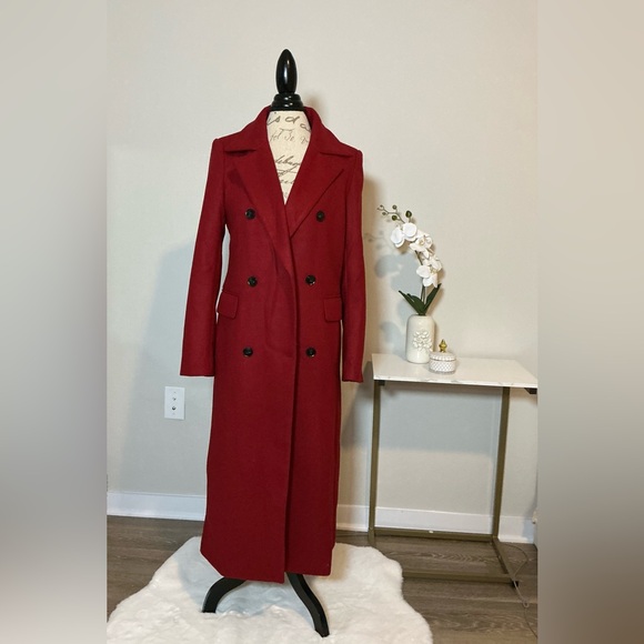 Jackets & Blazers - NWOT Elegant Double-Breasted Burgundy Coat